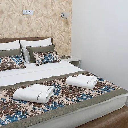 Apostolovic Bed & Breakfast